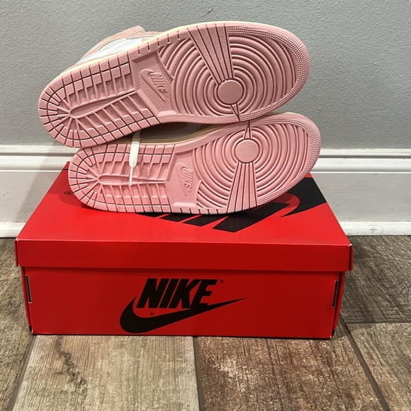 Women Air Jordan 1 retro hi Og - Picture 5 of 7